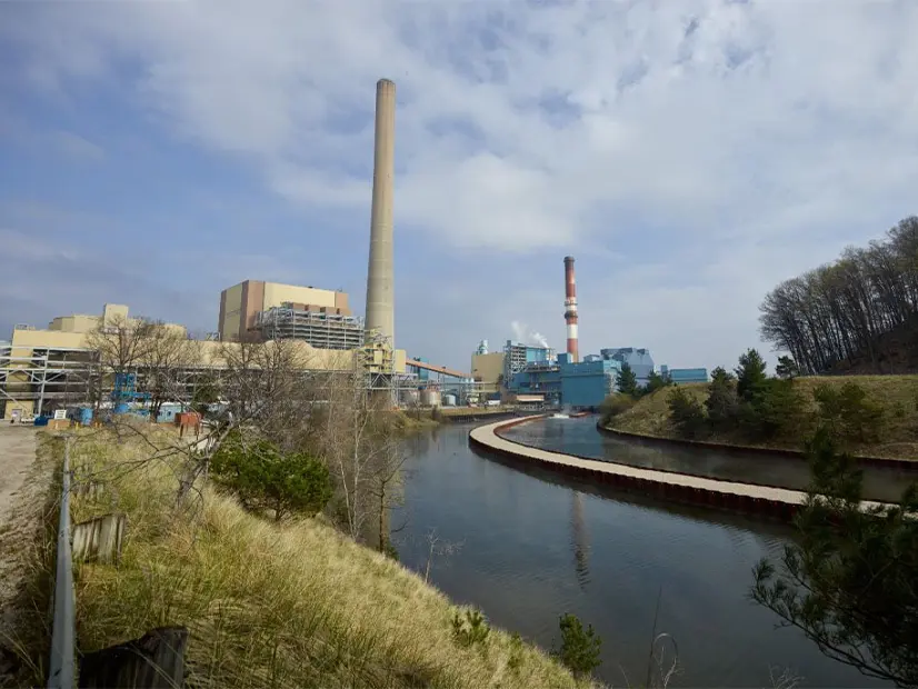 U.S. coal plant generating electricity — part of DOE modernization initiative