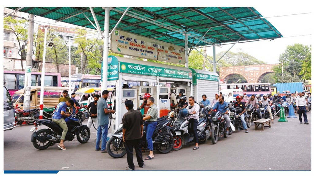 Motorists queue at a fuel station in Dhaka, Bangladesh, during concerns over fuel supply disruption.
